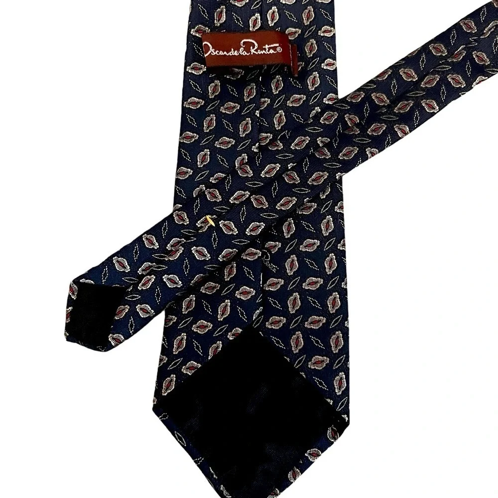 Oscar de la Renta vintage dark navy blue silver & red print with signature tie